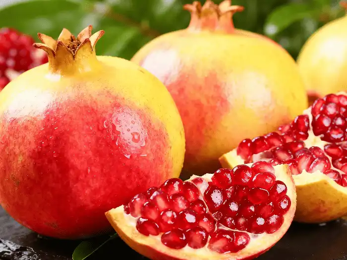 Can Pomegranate Powder Support Skin Health and Anti-Aging?